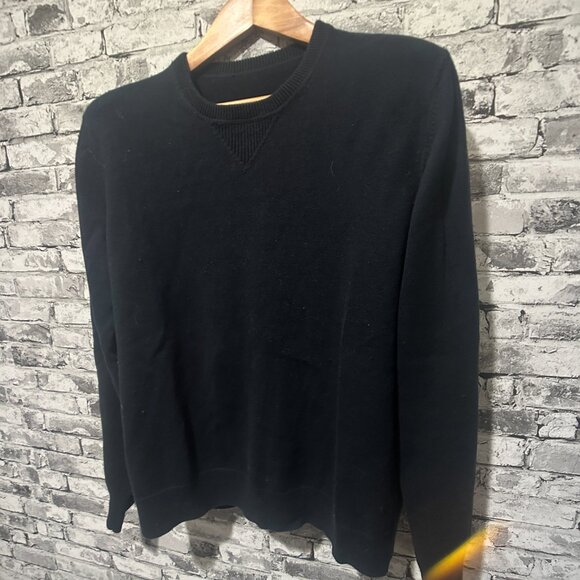 EUC Generic Men's Crew Neck Pullover Size M/L - Picture 2 of 9